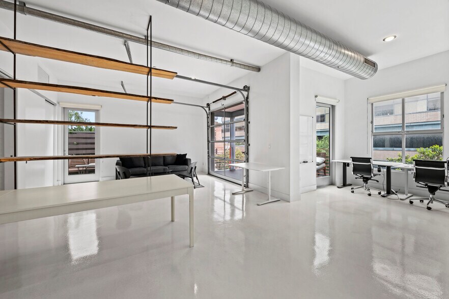 More Photos Of 212 Marine St, Santa Monica Loft Creative Space For Sale