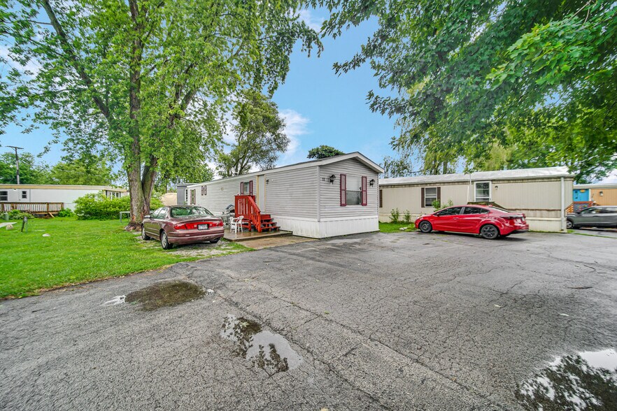 More Photos Of 10557 N State Route 50, Manteno Trailer Camper Park For Sale