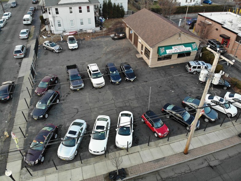 2178 Fairfield Ave, Bridgeport, CT 06605 Auto Dealership For Sale