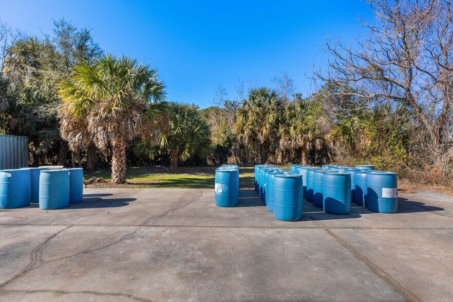 More Photos Of 6680 W Gulf To Lake Hwy, Crystal River Auto Repair For Sale