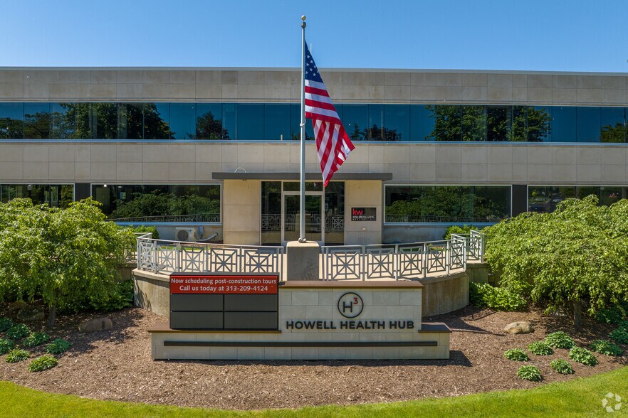 More Photos Of 645 W Grand River Ave, Howell Medical For Lease