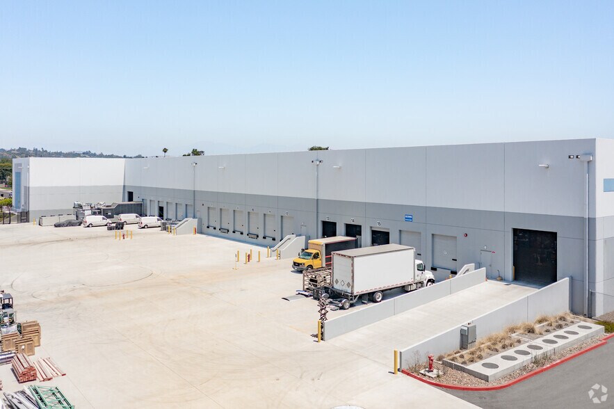 More Photos Of 1500 E Walnut Ave, Fullerton Manufacturing For Lease