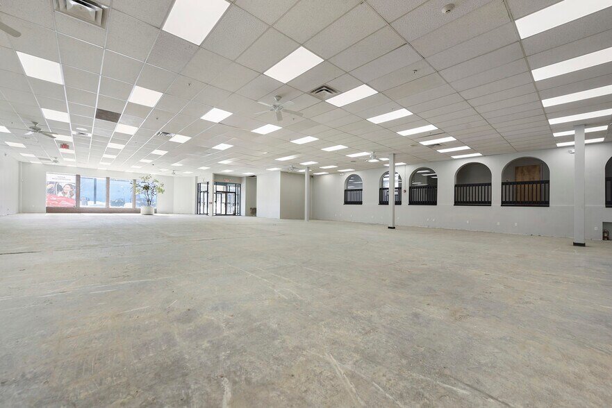 More Photos Of 4749 Baum Blvd, Pittsburgh Flex For Sale