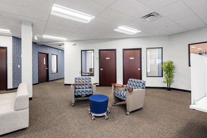 More Photos Of 500 Cummings Ctr, Beverly Office For Lease