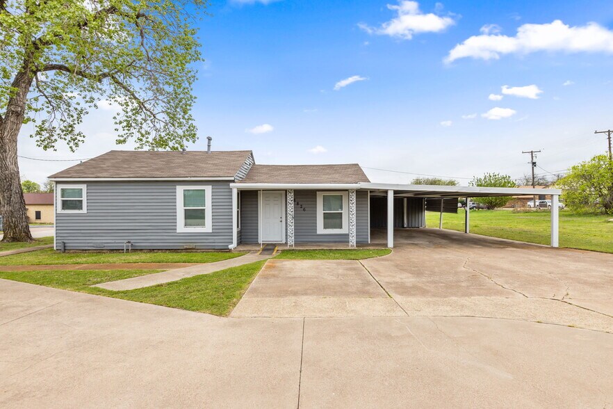 More Photos Of 6826 Baker Blvd, Richland Hills Light Manufacturing For Lease