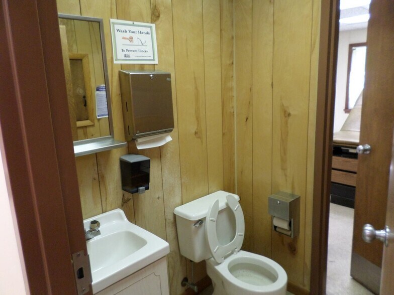 More Photos Of 1240 State Route 307, Lake Winola Office For Sale
