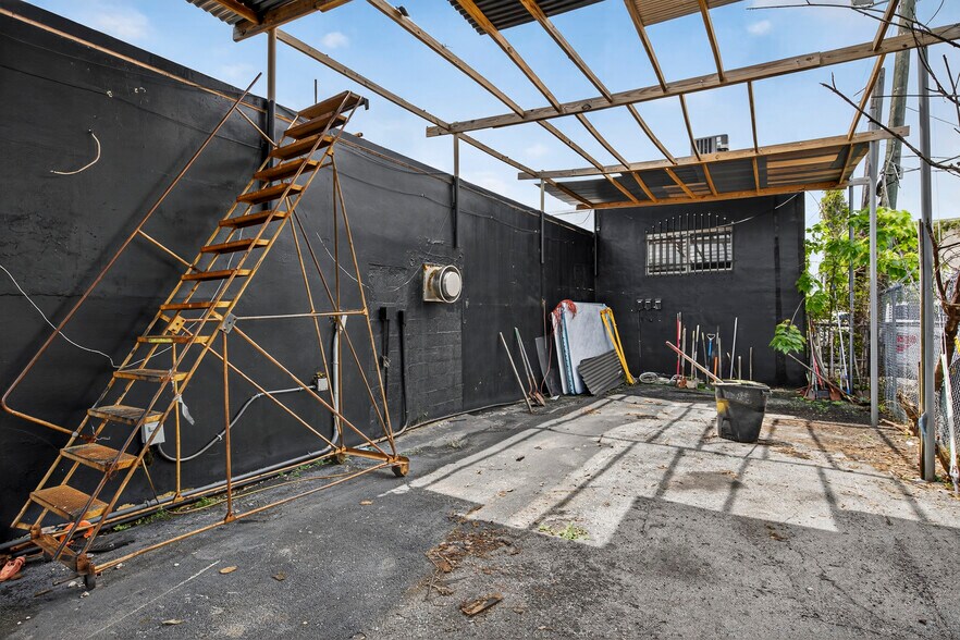 More Photos Of 1090 S 56th Ave, Hollywood Auto Repair For Sale
