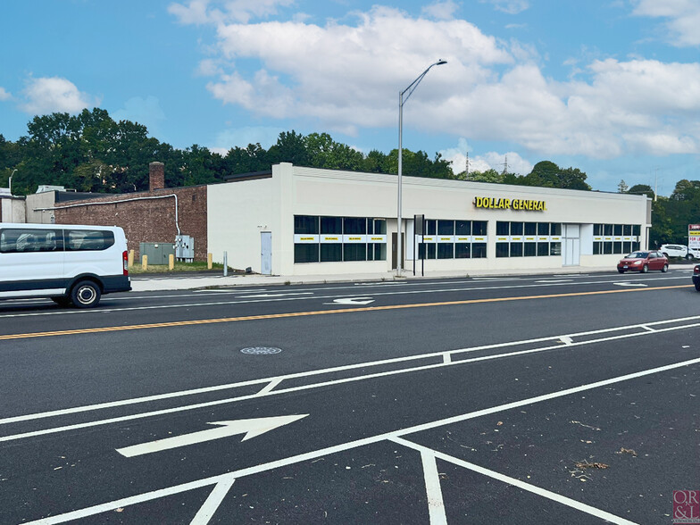 Primary Photo Of 15 Memorial Blvd, Bristol Storefront For Sale