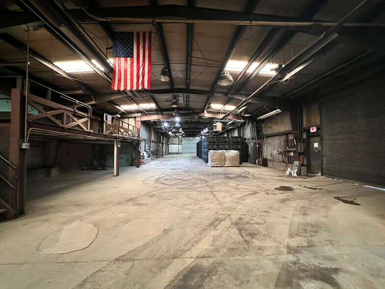 More Photos Of 850 Muskingum Ave, Zanesville Warehouse For Sale