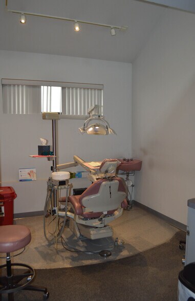 More Photos Of 2106 Charlotte Ave, Nashville Medical For Sale