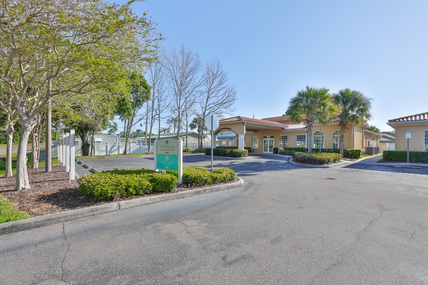 More Photos Of 1900 E Bay Dr, Largo Medical For Sale