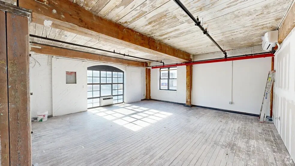 More Photos Of 61-67 West St, Brooklyn Office For Lease