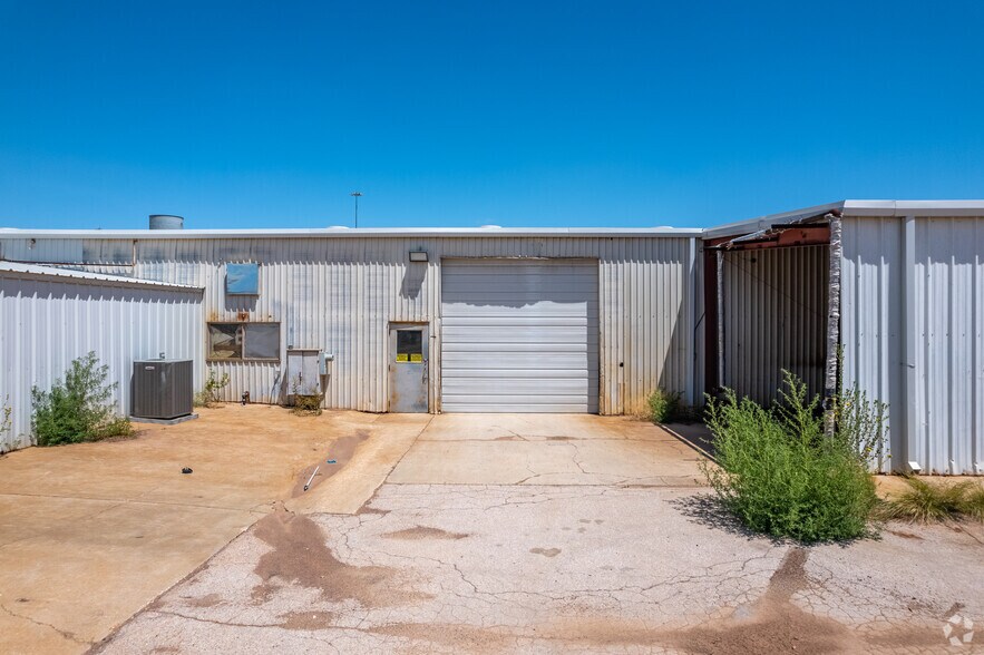 More Photos Of 2045 S Loop 250 W, Midland Warehouse For Sale