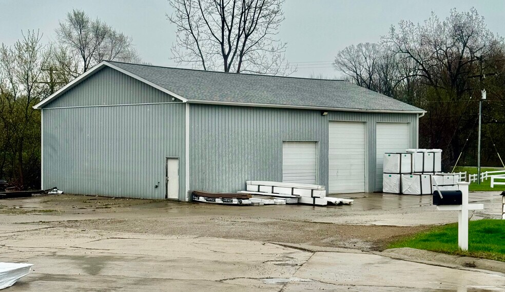 More Photos Of 5260 S Clinton Trl, Eaton Rapids Manufacturing For Sale