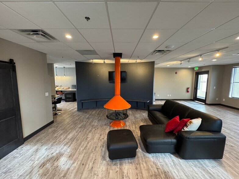 More Photos Of 102 E 1st St, Loveland Office For Lease