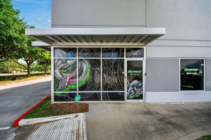 More Photos Of 13211 Stafford Rd, Missouri City Warehouse For Lease