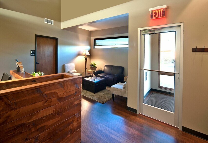 More Photos Of 1631 Zimmerman Trl, Billings Office For Sale