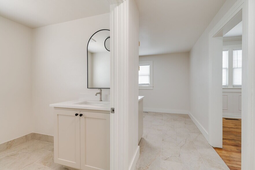 More Photos Of 1605 N Classen Dr, Oklahoma City Office Residential For Lease