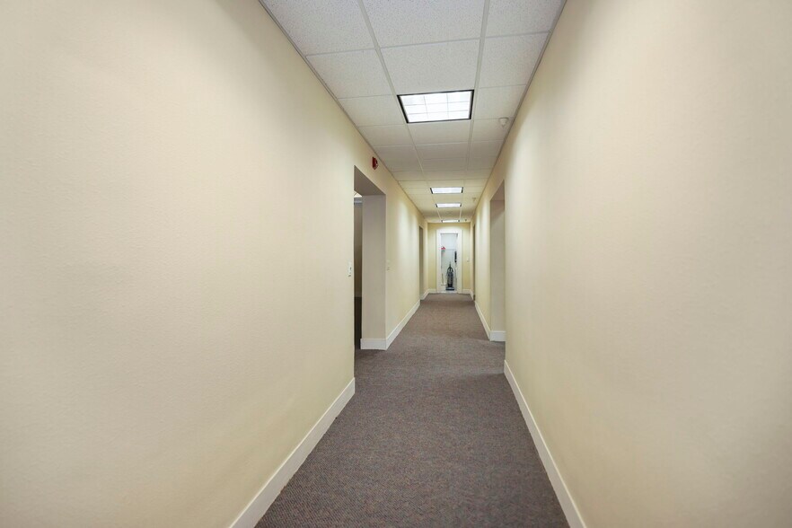 More Photos Of 155 8th St N, Saint Petersburg Office Residential For Lease
