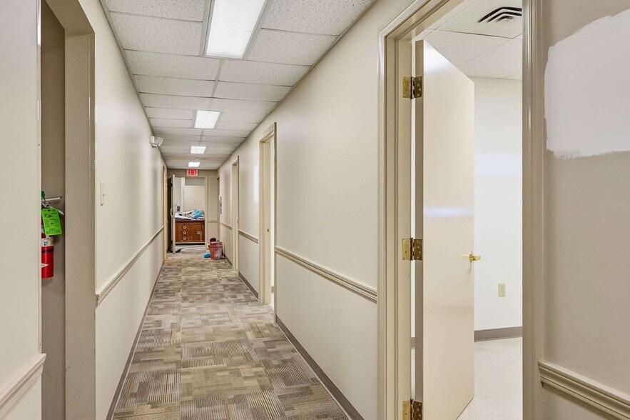 More Photos Of 412 E River St, Elyria Office For Sale