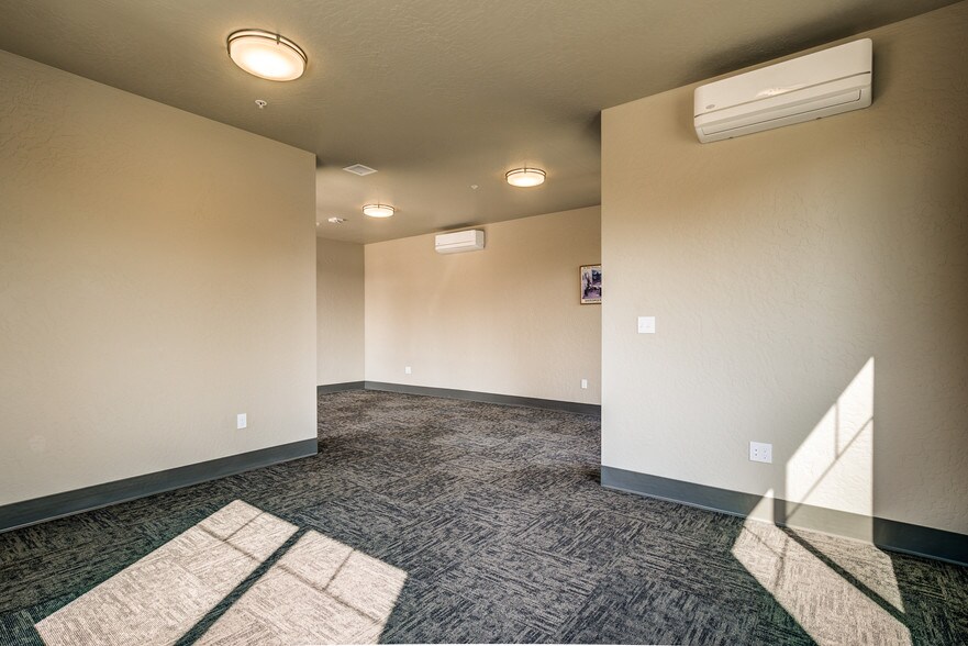 More Photos Of 115 E Lake St, Sandpoint Office Residential For Lease