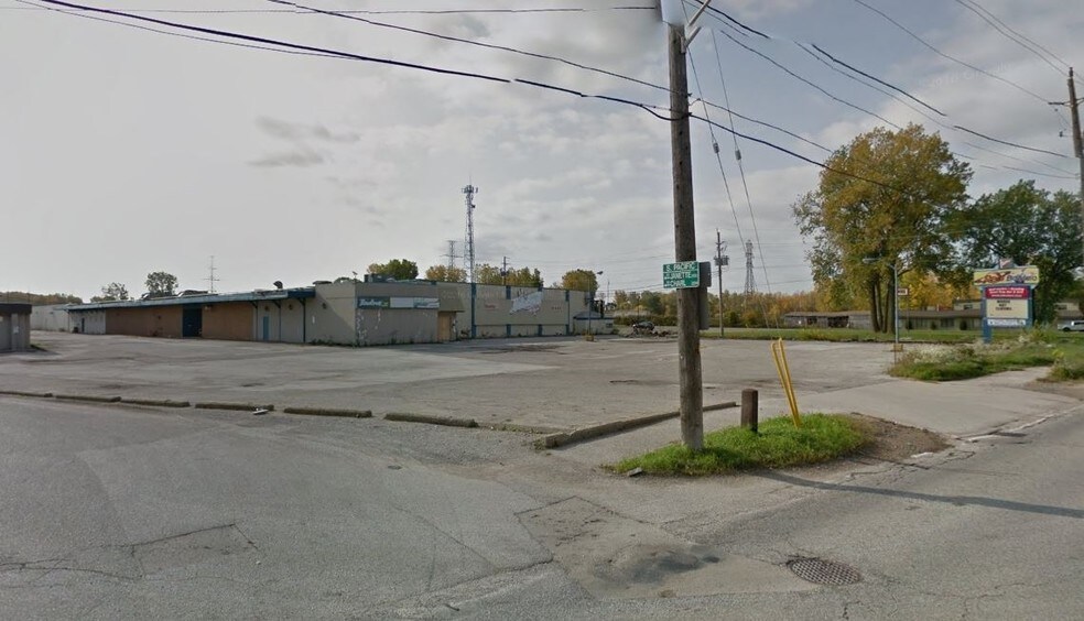 More Photos Of 675 Tecumseh Rd W, Windsor Warehouse For Sale