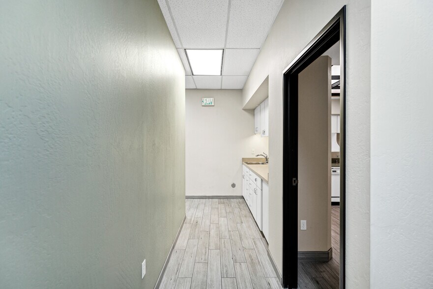 More Photos Of 15405 N 99th Ave, Sun City Medical For Lease