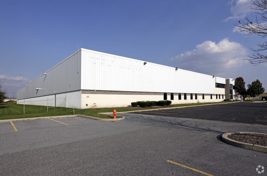 More Photos Of 3501 Island Ave, Philadelphia Light Manufacturing For Lease
