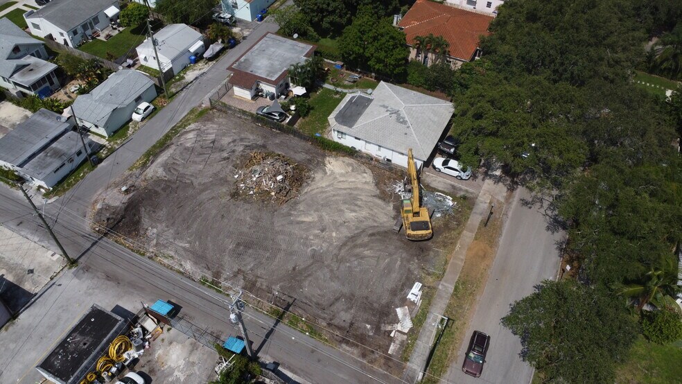 More Photos Of 2035 Monroe St, Hollywood Land For Sale