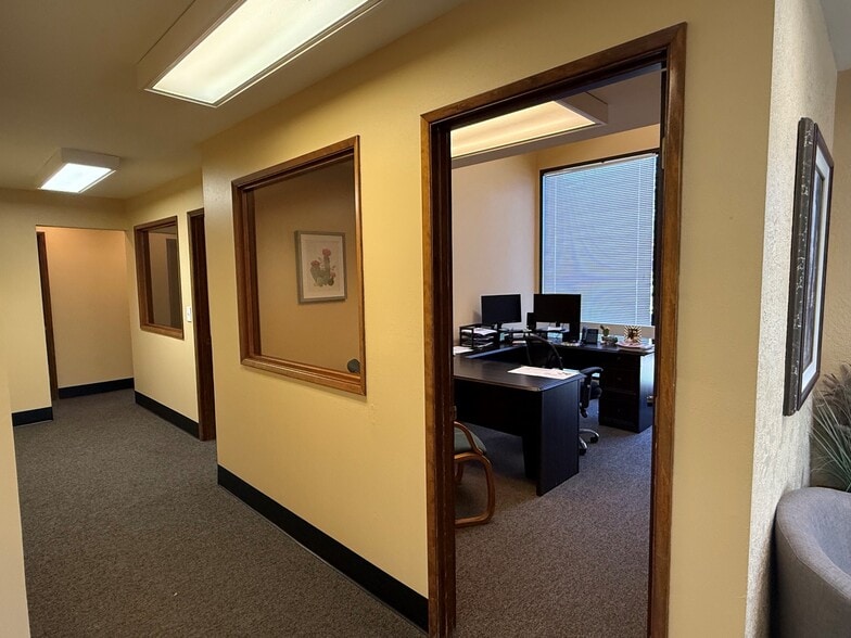 More Photos Of 560-582 W Van Buren St, Corvallis Loft Creative Space For Lease