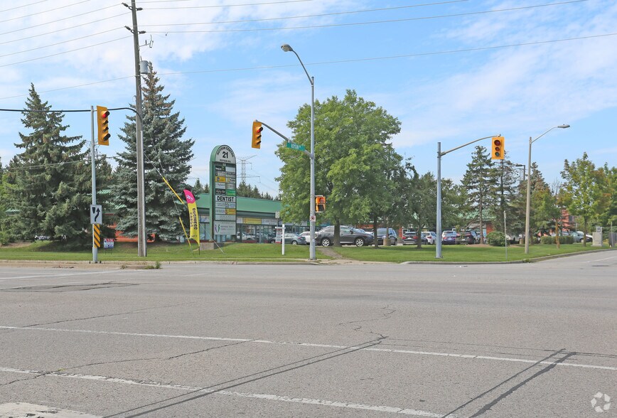 More Photos Of 21 Roysun Rd, Vaughan General Retail For Lease