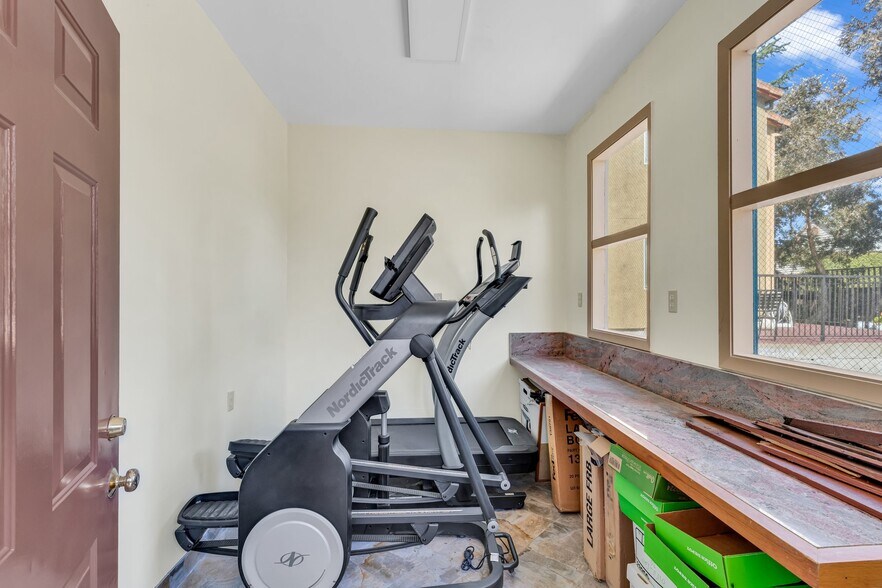 More Photos Of 1633 University Ave, Berkeley Office For Sale