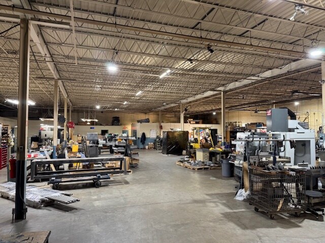 More Photos Of 15300 Industrial Pky, Cleveland Manufacturing For Sale