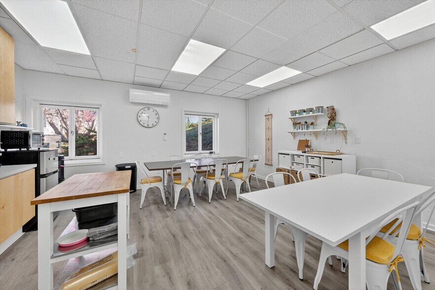 More Photos Of 515-527 Route 22, Pawling Loft Creative Space For Sale