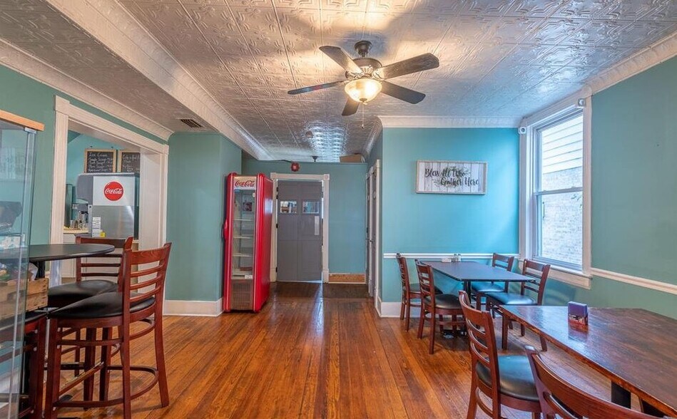 More Photos Of 174 N Washington St, Berkeley Springs Restaurant For Sale