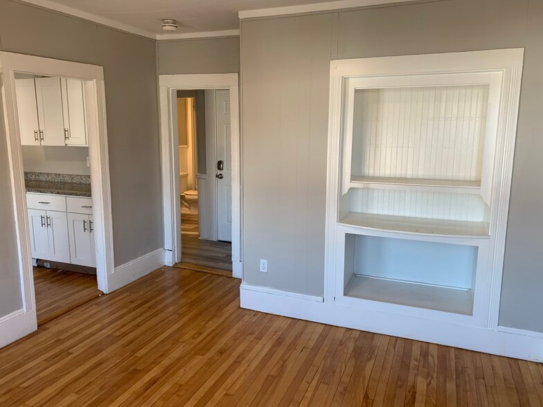 More Photos Of 135 Lafayette Sq, Haverhill Storefront Retail Residential For Sale