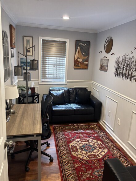 More Photos Of 8401-8427 Dorsey Cir, Manassas Medical For Sale