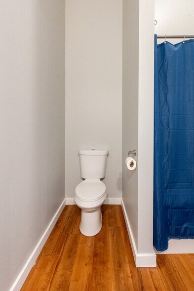 More Photos Of 211 Jetway Dr, Belgrade Flex For Sale