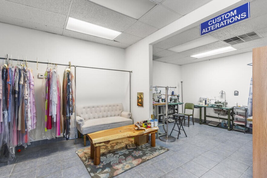 More Photos Of 711 N University Dr, Nacogdoches General Retail For Sale