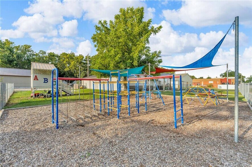 More Photos Of 109 E Railroad St, Silver Lake Daycare Center For Sale