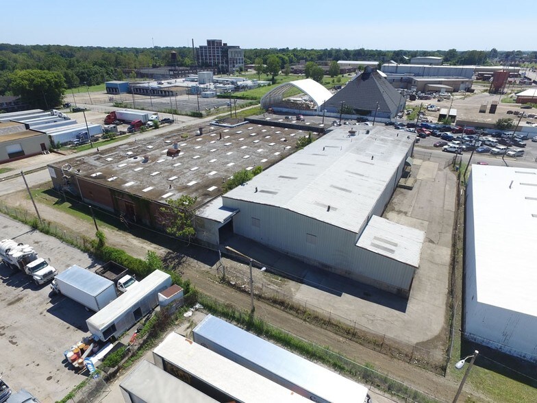 More Photos Of 66 W Colorado Ave, Memphis Warehouse For Lease