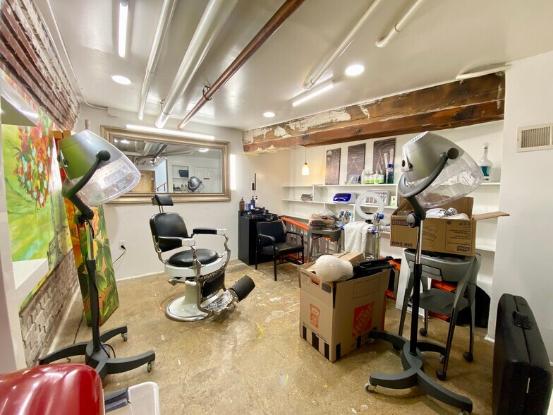 More Photos Of 107 S Front St, Memphis Office For Sale