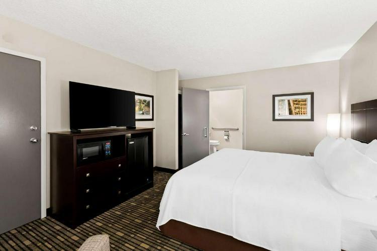 More Photos Of 3120 S Limit Ave, Sedalia Hotel For Sale