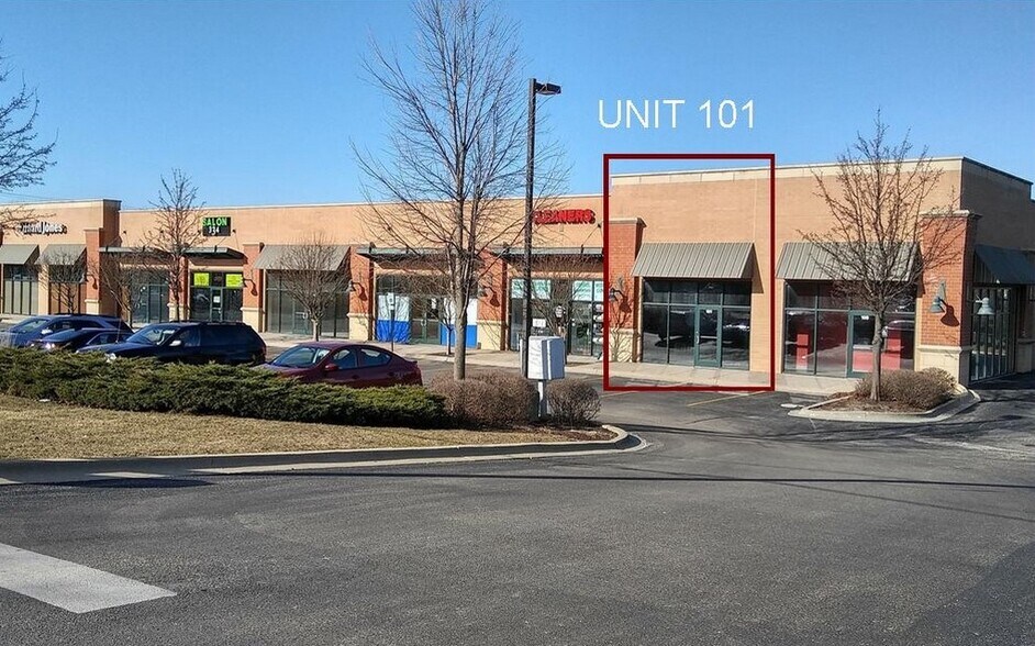 More Photos Of 650 E Terra Cotta Ave, Crystal Lake Unknown For Lease