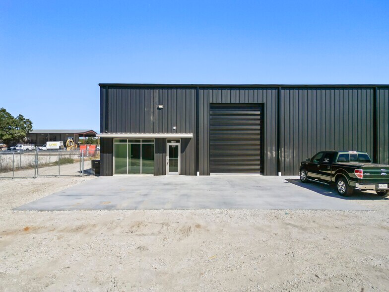 Primary Photo Of 4133 Ashley Ln, College Station Warehouse For Lease