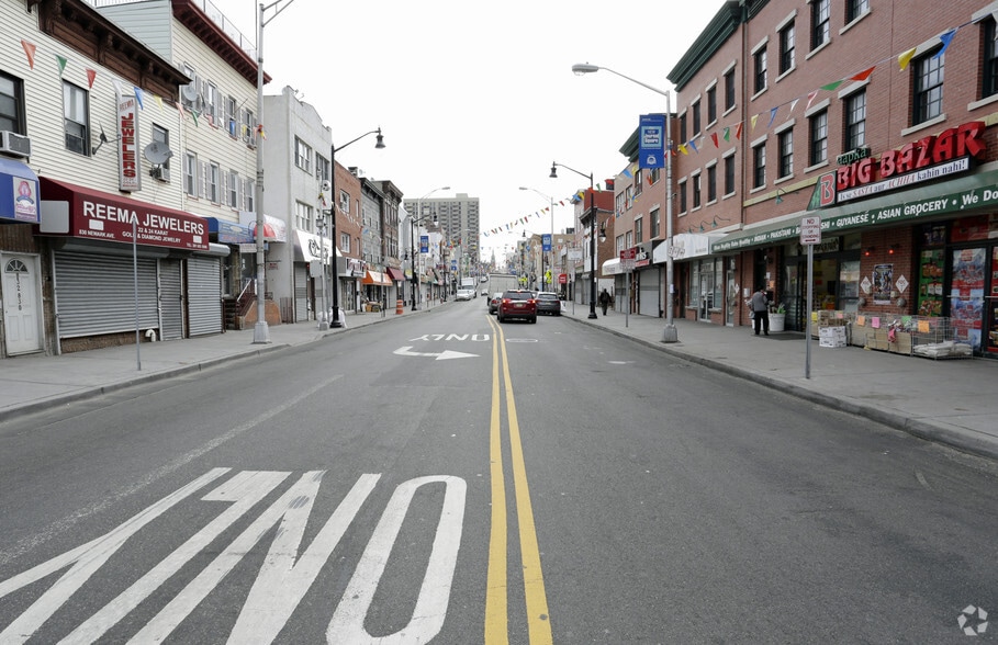 More Photos Of 828 Newark Ave, Jersey City Storefront Retail Residential For Lease