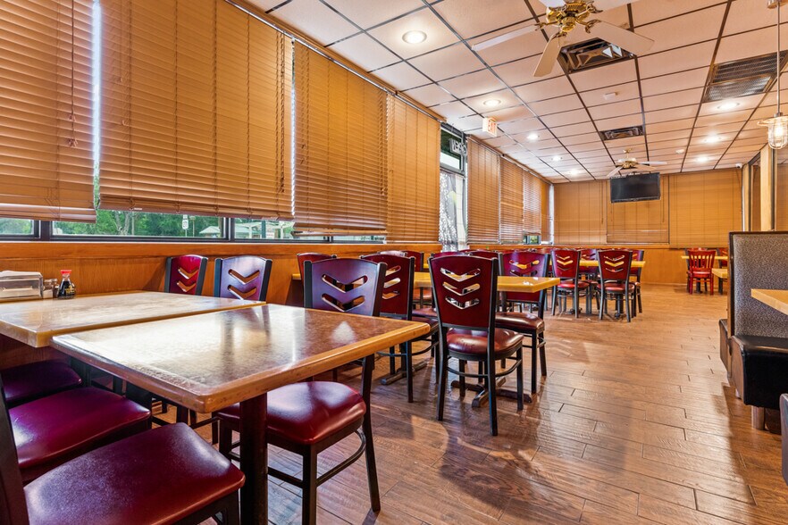 More Photos Of 509 US Highway 271 N, Gilmer Flex For Sale