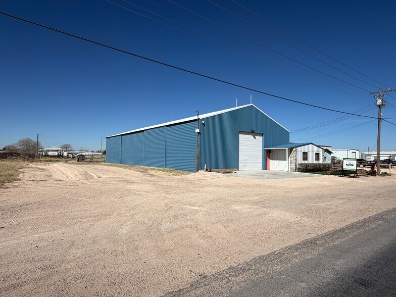 More Photos Of 6401 N Golder Ave, Odessa Warehouse For Lease