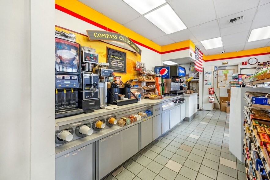 More Photos Of 1105 2nd St, Snohomish Service Station For Sale