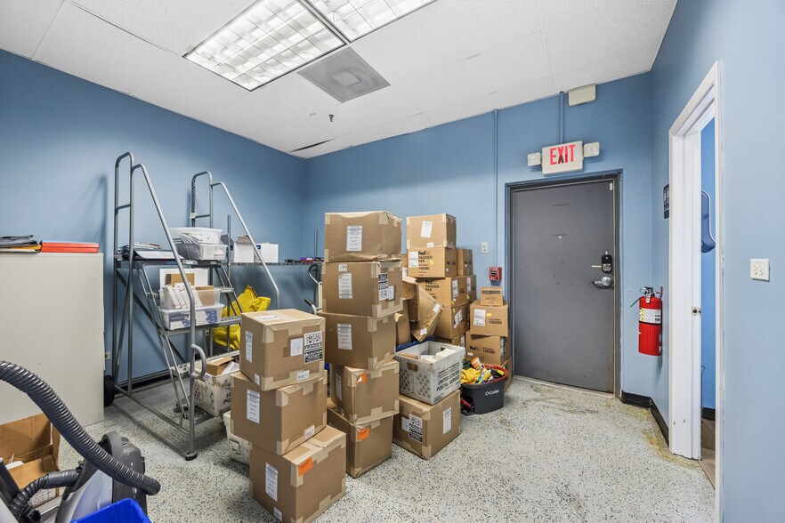 More Photos Of 17720-17724 Oak Park Ave, Tinley Park Office For Sale